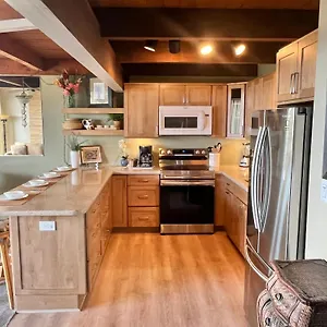 https://kihei-alii-kai-d402.hotelsinhawaii.org